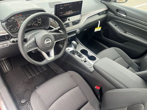 New 2025 Nissan Altima 2.5 SV w/ SV Special Edition Package image 16