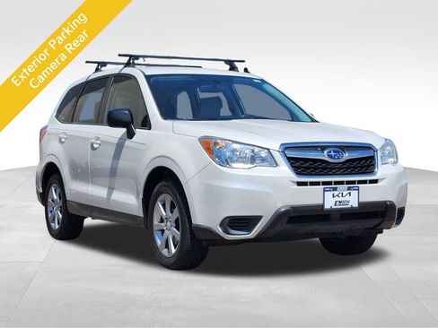 Used 2015 Subaru Forester 2.5i AWD/4WD image 5