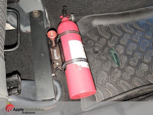 Used 2012 Jeep Wrangler Unlimited Sahara w/ Connectivity Group image 28