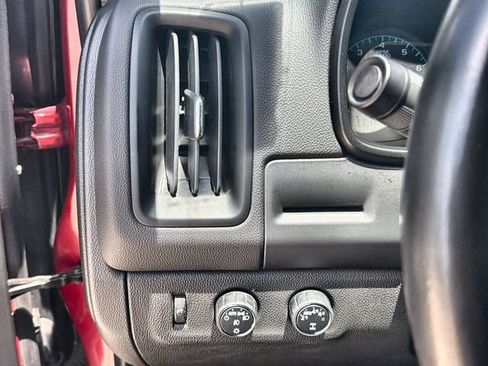 Used 2022 Chevrolet Colorado LT w/ LT Convenience Package AWD/4WD image 17