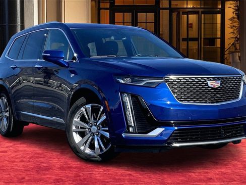 Certified 2023 Cadillac XT6 Premium Luxury image 2