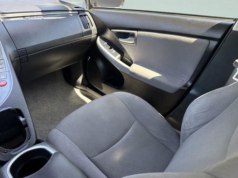 Used 2014 Toyota Prius Three FWD image 23