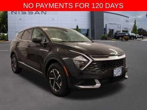 Used 2023 Kia Sportage LX image 1