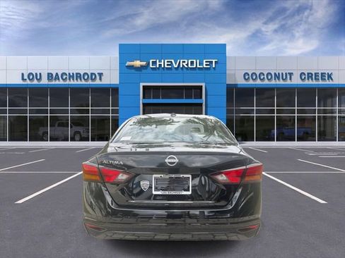 Used 2025 Nissan Altima 2.5 S FWD image 7