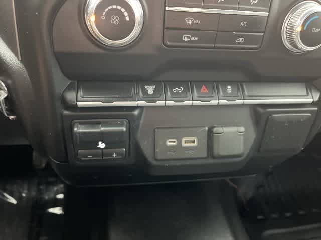 Used 2021 GMC Sierra 2500 4x4 Crew Cab w/ Gooseneck/5TH Wheel Package image 26