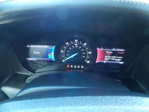 Used 2016 Ford Expedition EL Platinum image 16