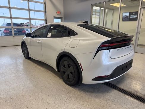 New 2026 Toyota Prius LE image 5