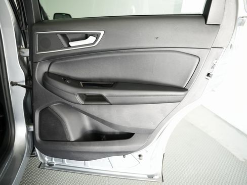 Used 2020 Ford Edge SEL w/ Convenience Package image 39
