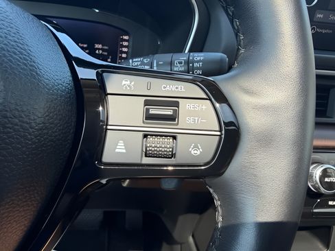 Used 2024 Honda Pilot Elite image 13