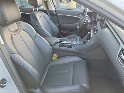 Certified 2026 Genesis G70 2.5T RWD image 28