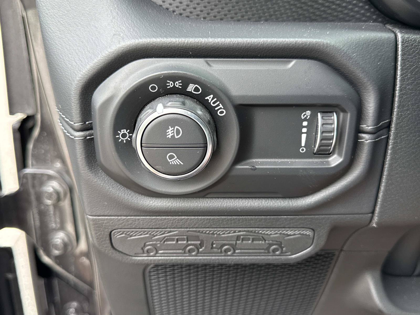 Used 2026 Jeep Gladiator Rubicon AWD/4WD image 28