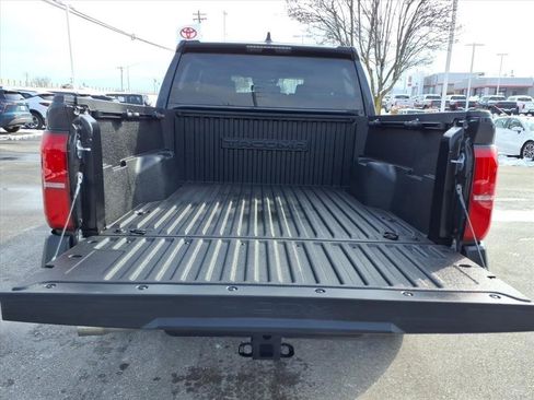 Certified 2024 Toyota Tacoma SR image 9