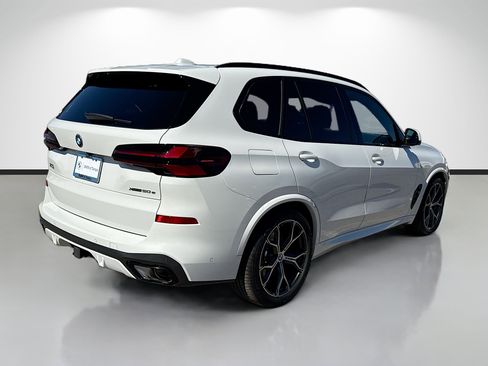 New 2026 BMW X5 xDrive50e w/ Executive Package image 3