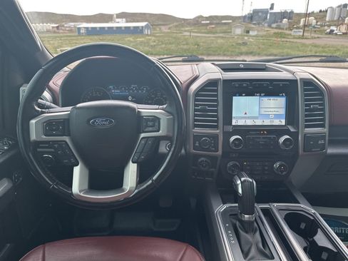 Used 2018 Ford F150 Platinum w/ Equipment Group 701A Luxury AWD/4WD image 24
