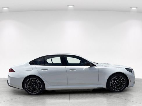 New 2027 BMW M5 w/ Executive Package AWD/4WD image 3