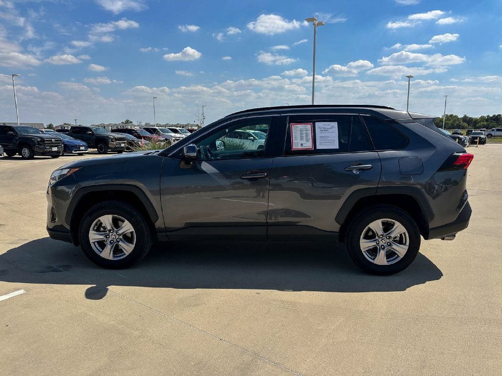 Used 2025 Toyota RAV4 XLE FWD image 6