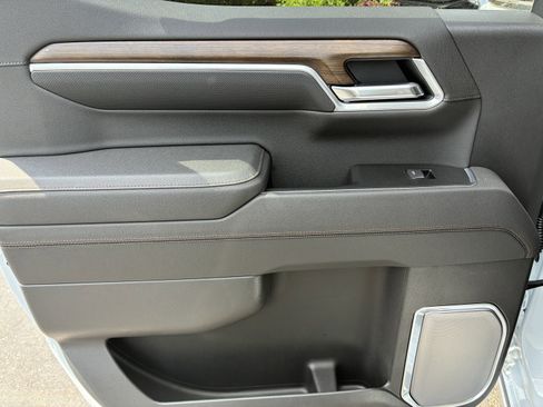 New 2026 Chevrolet Silverado 1500 High Country w/ High Country Premium Package AWD/4WD image 18
