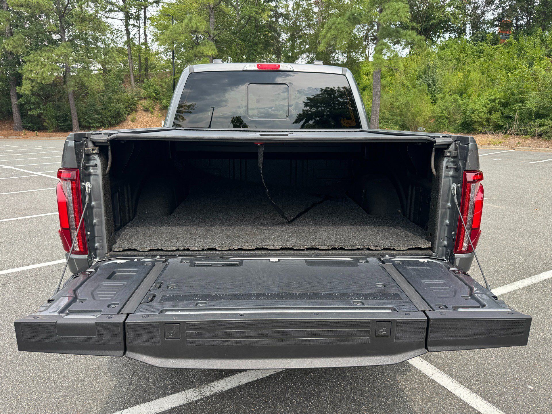 Used 2025 Ford F150 Lariat w/ Equipment Group 502A High AWD/4WD image 12