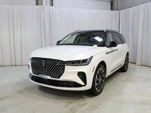 New 2026 Lincoln Nautilus Reserve image 38