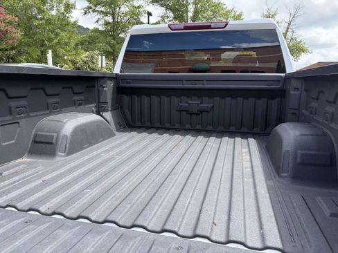 Used 2023 Chevrolet Silverado 1500 RST AWD/4WD image 29