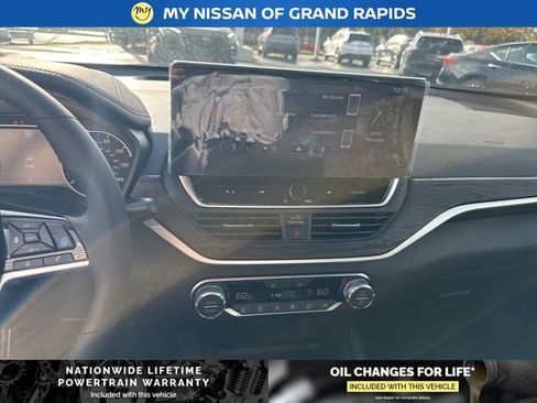 New 2025 Nissan Altima 2.5 SV w/ SV Premium Package image 15