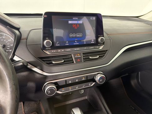 Used 2019 Nissan Altima 2.5 SR AWD/4WD image 15