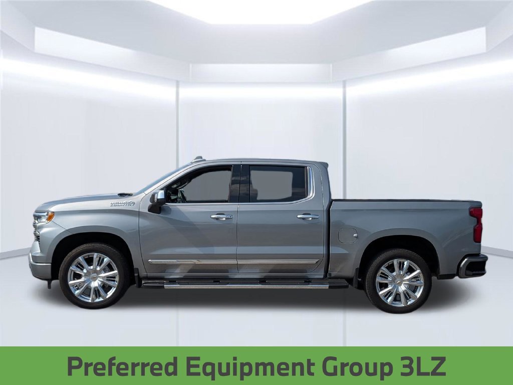 Used 2024 Chevrolet Silverado 1500 High Country w/ High Country Premium Package AWD/4WD image 2