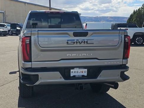 New 2026 GMC Sierra 2500 Denali Ultimate AWD/4WD image 7