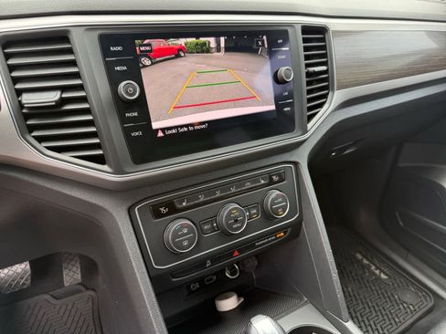Used 2019 Volkswagen Atlas SE FWD image 19
