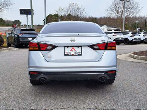 Used 2019 Nissan Altima 2.5 SR w/ SR Premium Package image 6