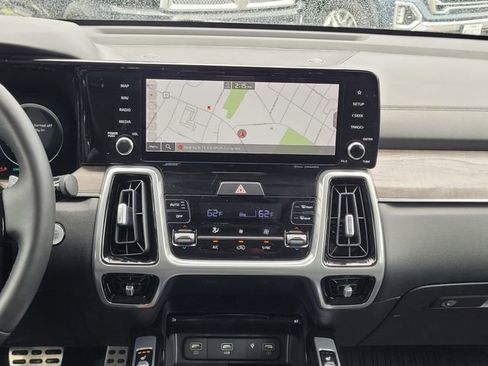 Used 2023 Kia Sorento SX Prestige AWD/4WD image 16