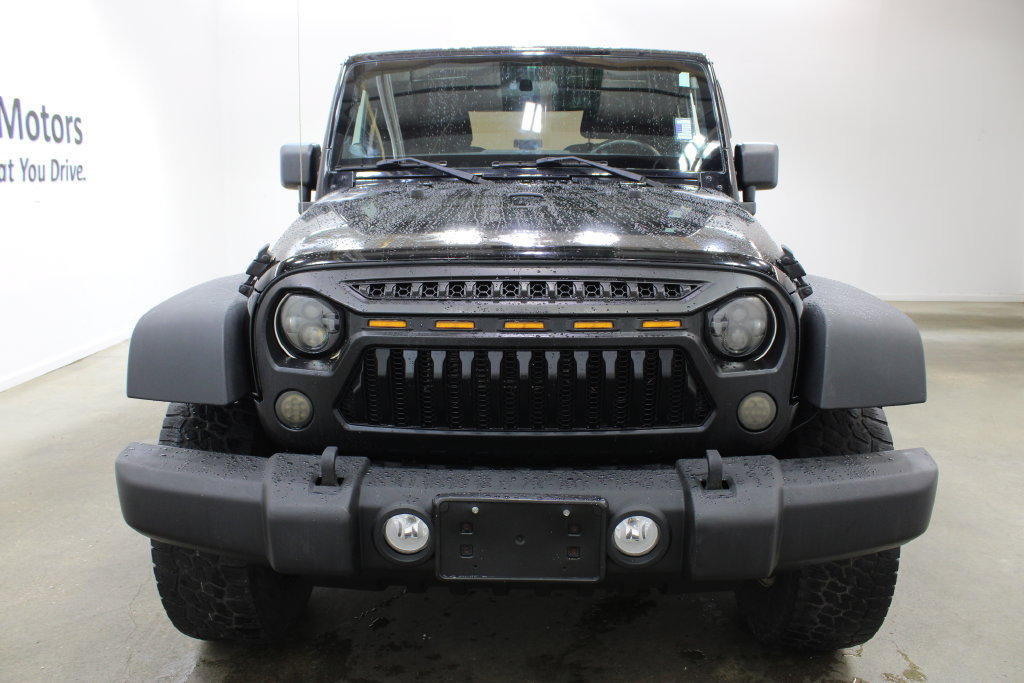 Used 2013 Jeep Wrangler Sport AWD/4WD image 7