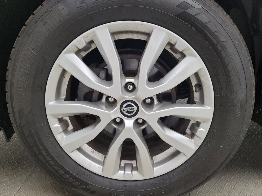 Used 2018 Nissan Rogue SV FWD image 31