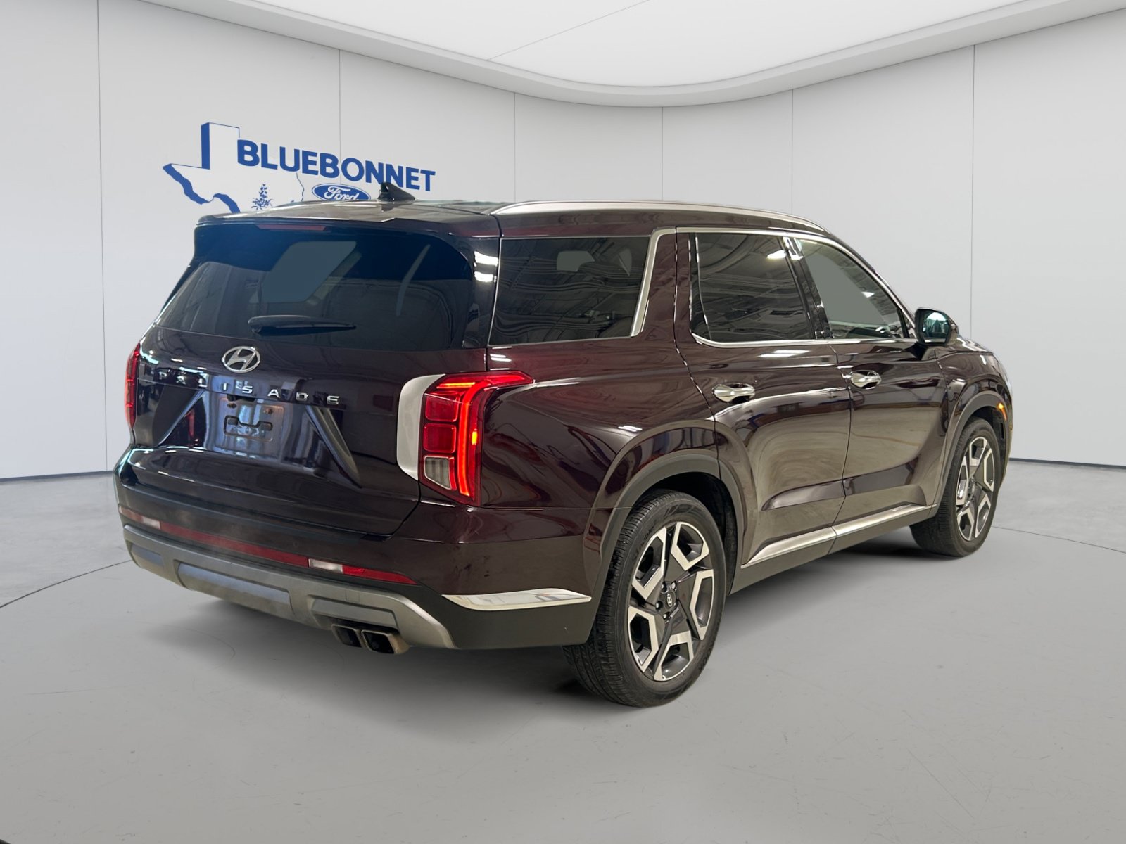 Used 2023 Hyundai Palisade Limited FWD image 3