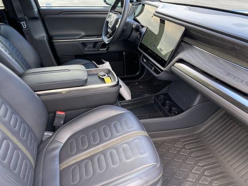 Used 2023 Rivian R1S Adventure AWD/4WD image 33