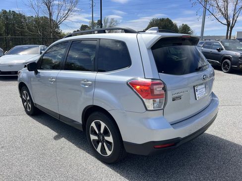 Used 2017 Subaru Forester 2.5i Limited image 5