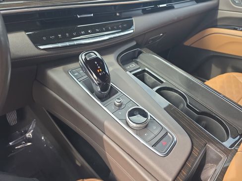 Used 2023 Cadillac Escalade Sport w/ LPO, ONYX Package AWD/4WD image 25