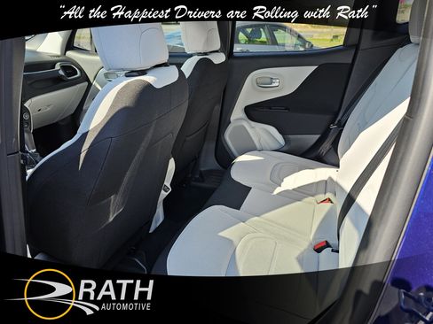 Used 2020 Jeep Renegade Latitude image 13