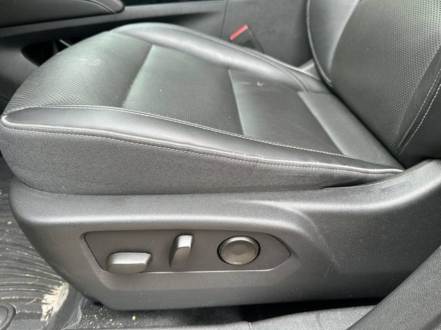 Used 2021 Buick Envision Essence w/ Technology Package I FWD image 38