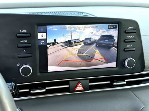 Used 2025 Hyundai Elantra Sport FWD image 17