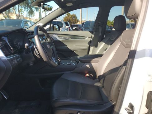 Certified 2023 Cadillac XT6 Sport w/ Technology Package image 20