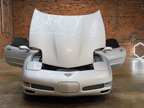Used 2001 Chevrolet Corvette Z06 w/ Memory Pkg RWD image 24