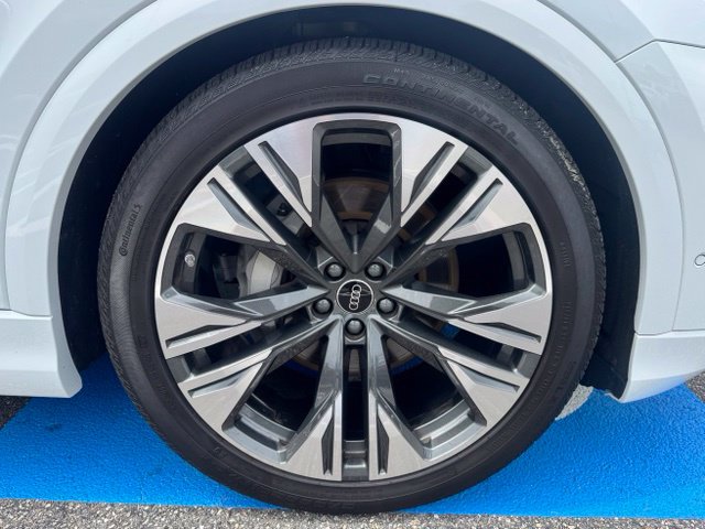 Certified 2026 Audi Q8 Premium Plus AWD/4WD image 15