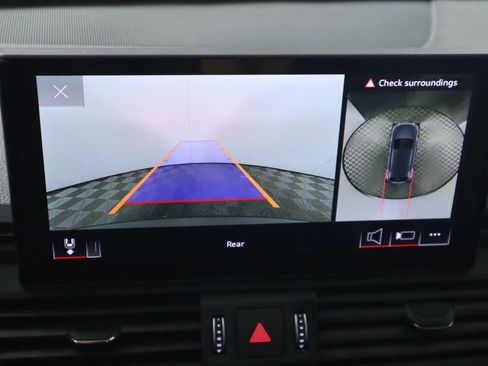 Used 2025 Audi Q5 e Premium Plus w/ Premium Plus Package image 17