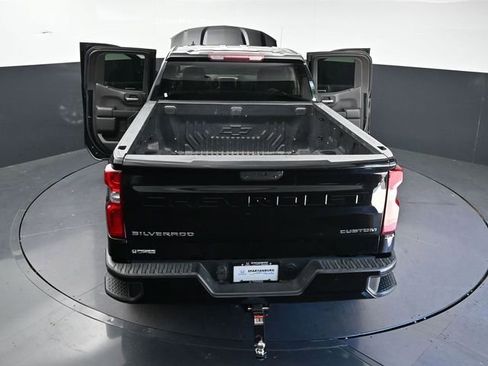 Used 2021 Chevrolet Silverado 1500 Custom RWD image 40