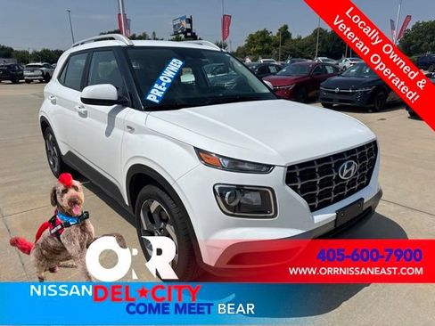 Used 2025 Hyundai Venue SEL FWD image 7