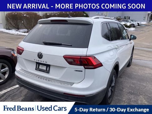 Certified 2024 Volkswagen Tiguan SE image 6