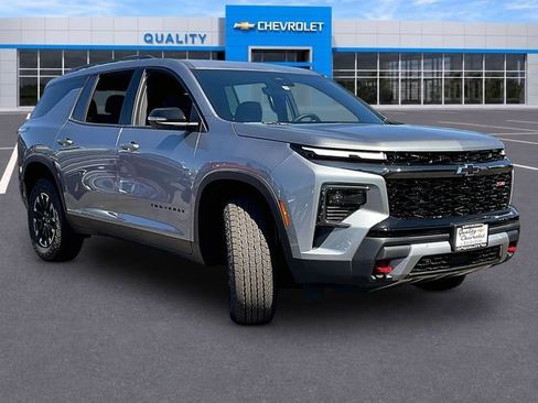 New 2026 Chevrolet Traverse Z71 w/ Driver Confidence Package AWD/4WD image 1