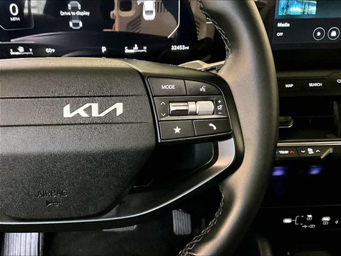 Used 2025 Kia K4 EX FWD image 24