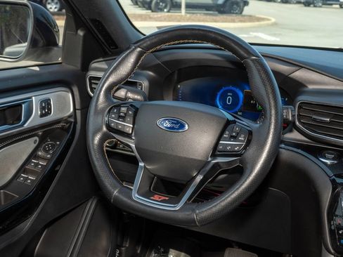 Used 2022 Ford Explorer ST w/ Equipment Group 401A AWD/4WD image 24